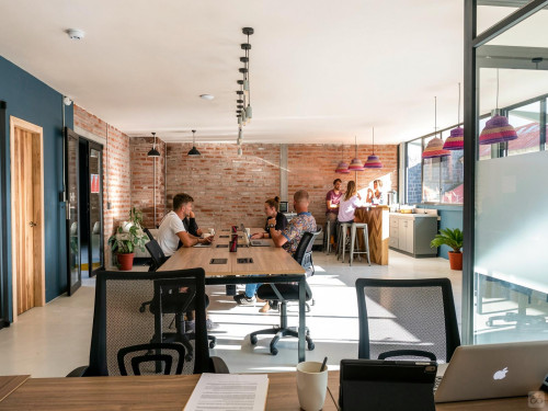 Vibrant Renovated Building w/ Rooftop Terrace + Coworking Apartment