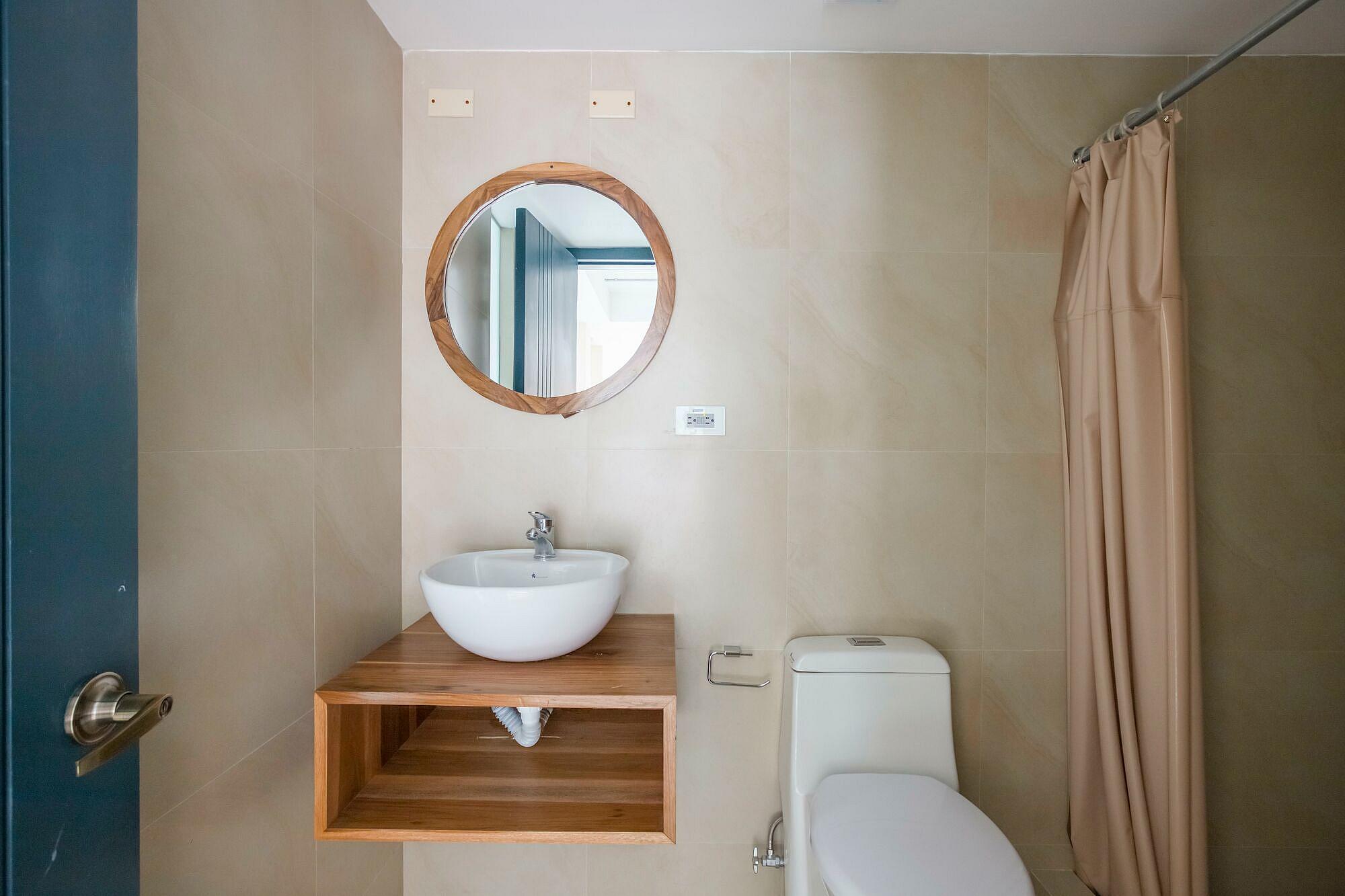 Private Room II - Vibrant Renovated Building w/ Rooftop Terrace + Coworking Apartment - Gallery - 8