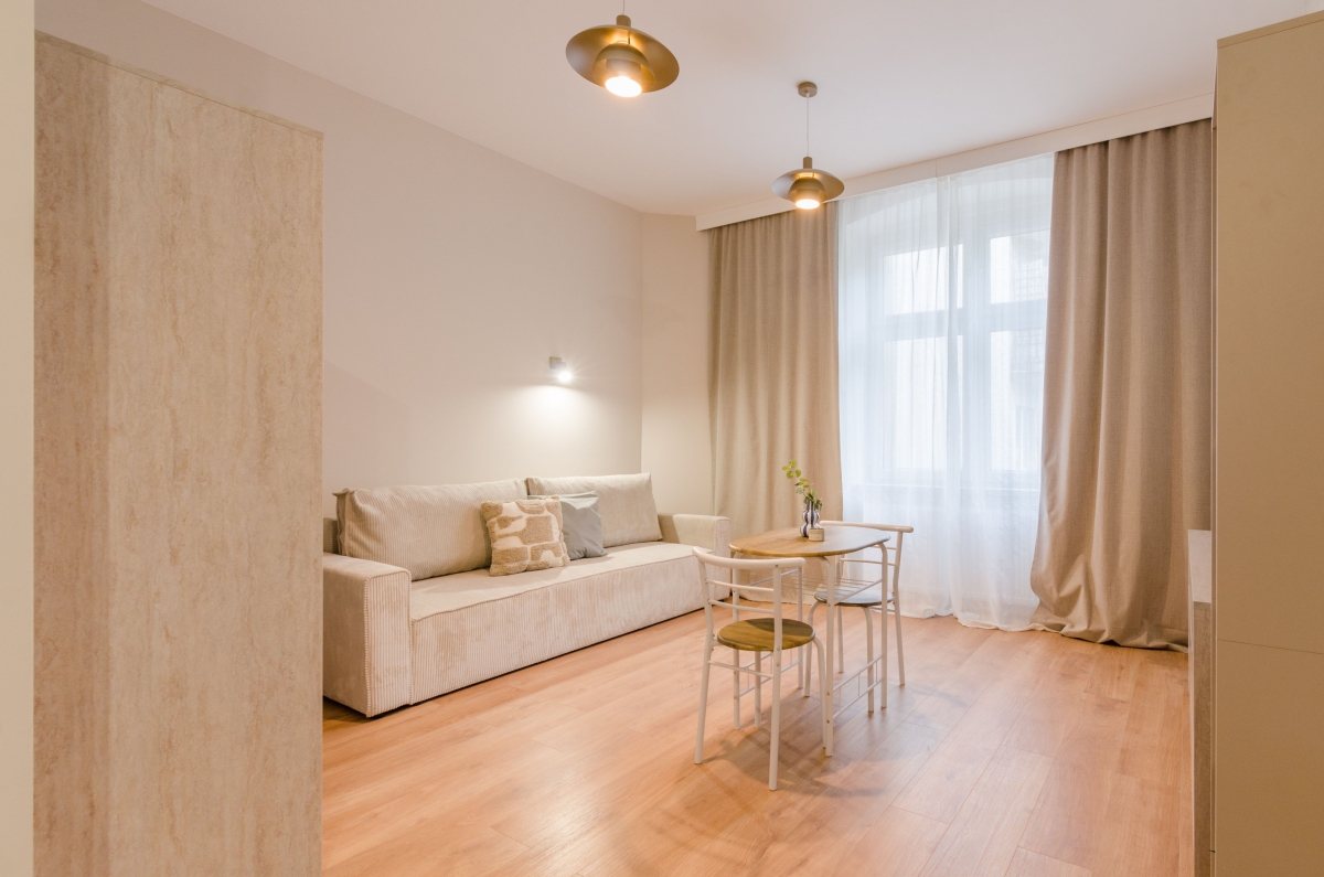 Studio Apartment With A Large Mezzanine, 107 Pomorska Street - 13