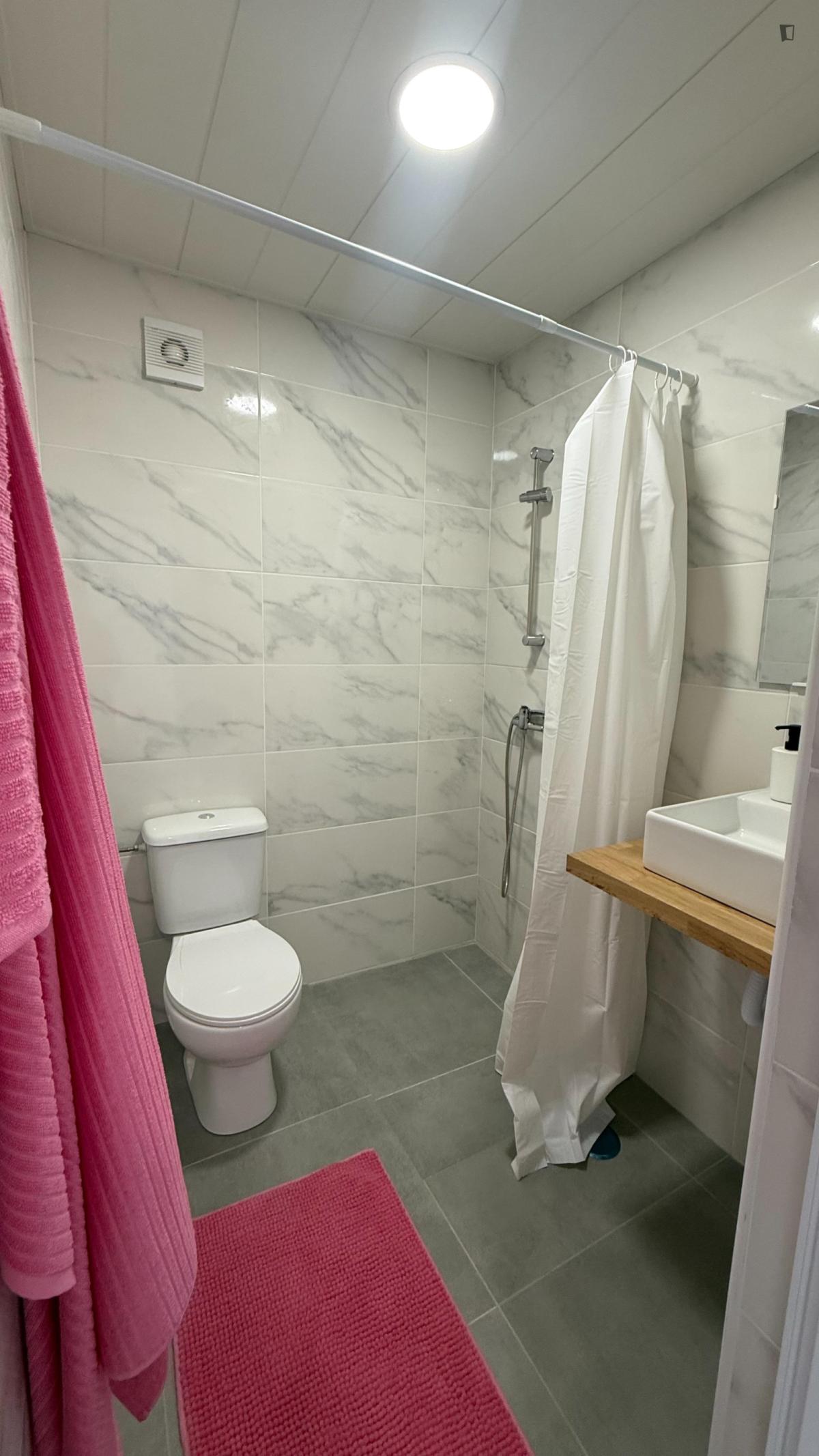 Nice Studio In Almada Area - 1
