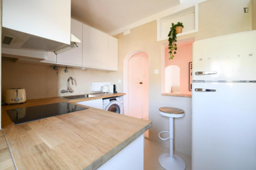 Charming 1 Bedroom Apartmento close to Principe Real Garden - Gallery - 5