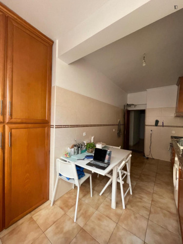 Comfy Double Bedroom close to Odivelas Metro - Gallery - 10
