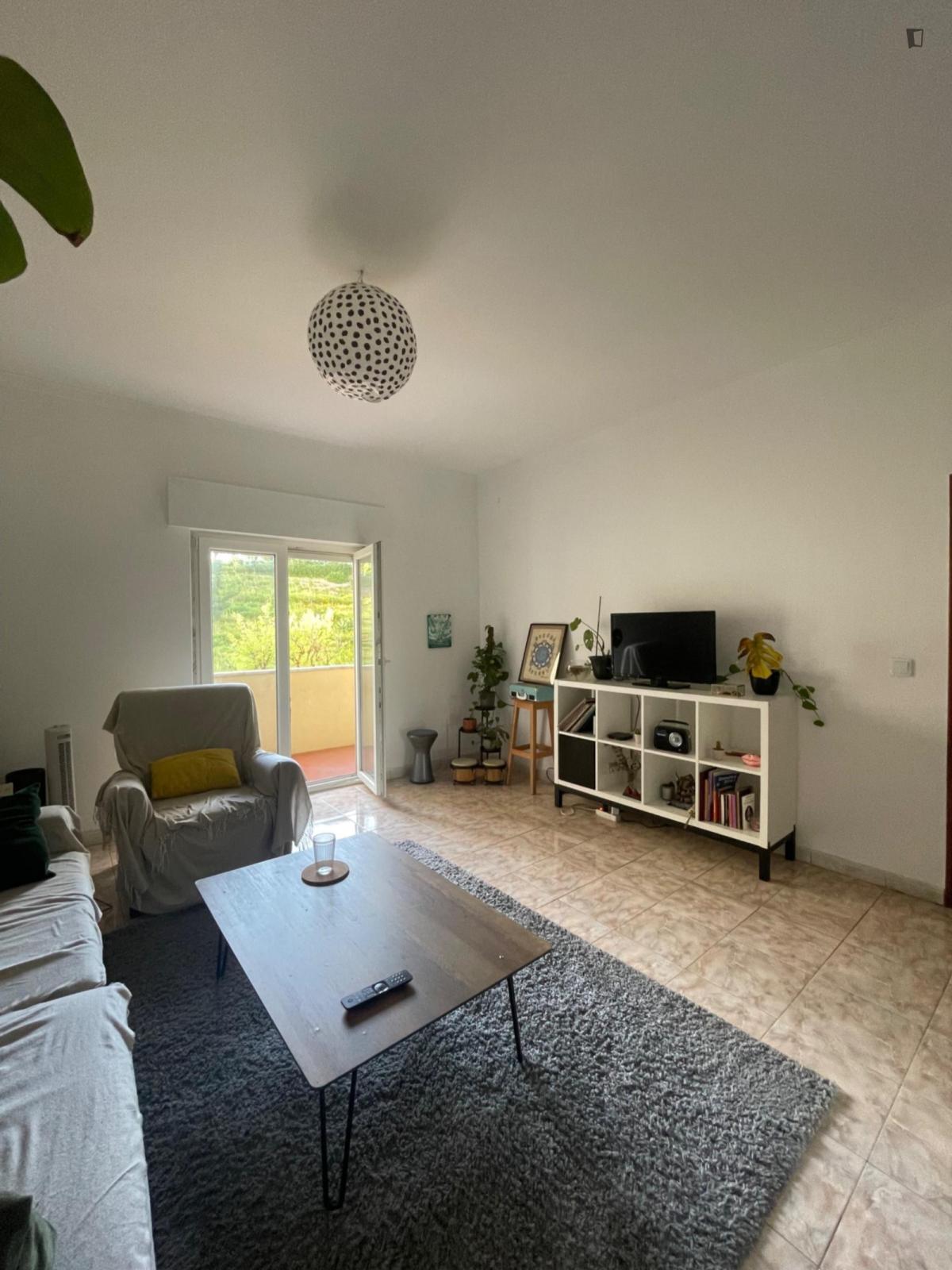 Comfy Double Bedroom Close To Odivelas Metro - 9