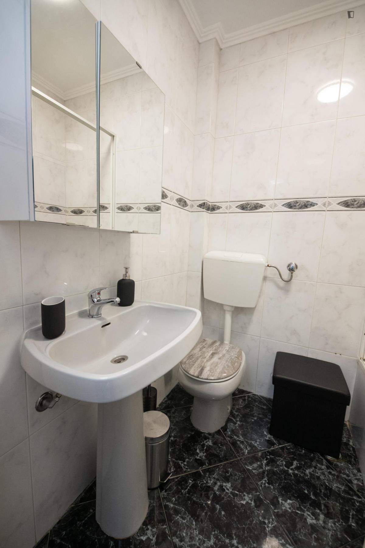 Beautiful Apartment Near The Beach In Costa Da Caparica - 12