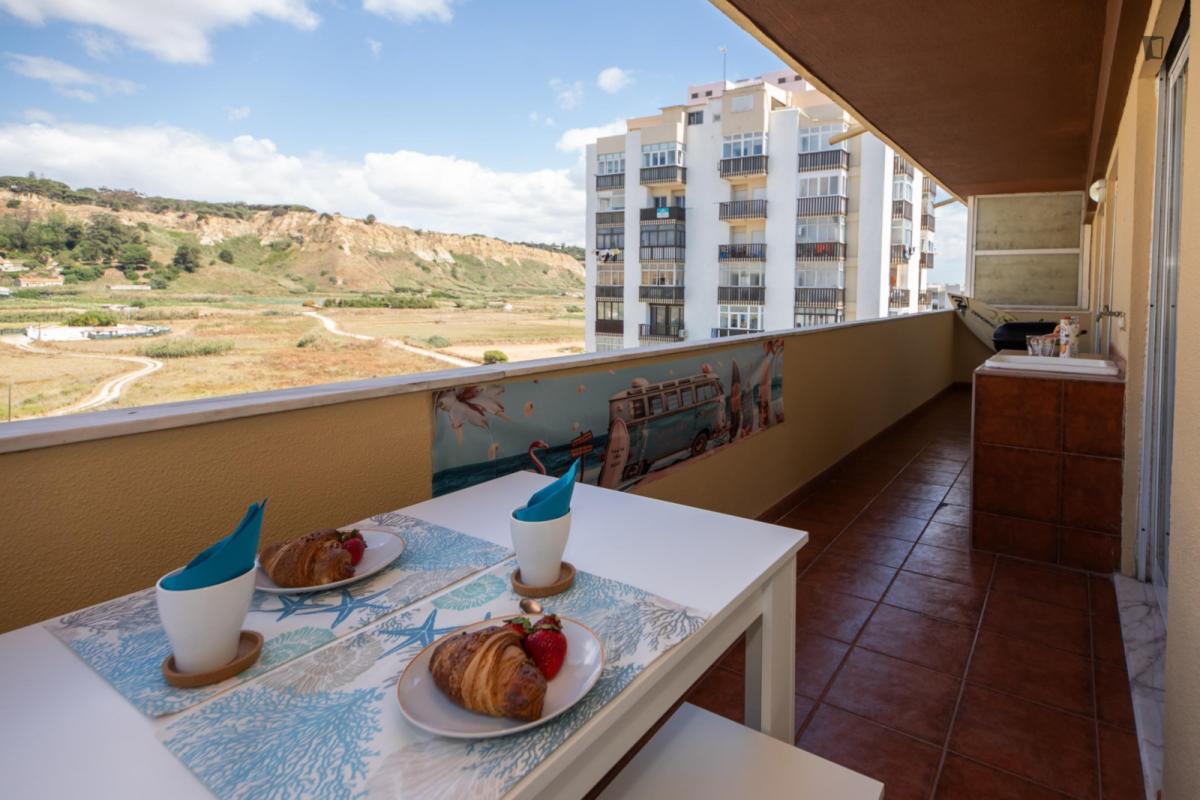 Beautiful Apartment Near The Beach In Costa Da Caparica - 14