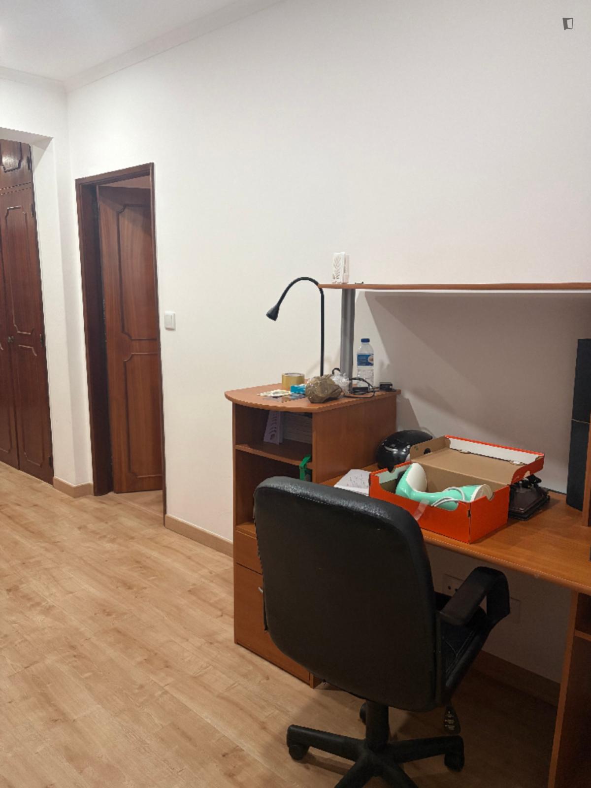Excitement Double Bedroom Close To Póvoa Train Station - 1