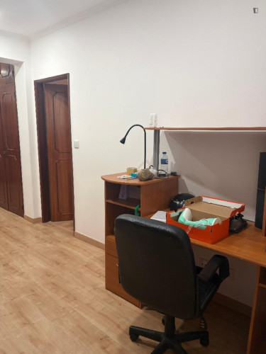 Nice Double Bedroom close to Póvoa Train Station - Gallery - 6