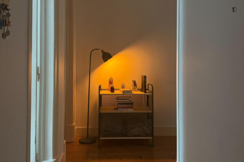Prime Double Bedroom close to Arroios Metro - Gallery - 2