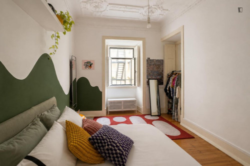 Prime Double Bedroom close to Arroios Metro - Gallery - 16