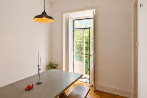 Prime Double Bedroom close to Arroios Metro - Gallery - 7