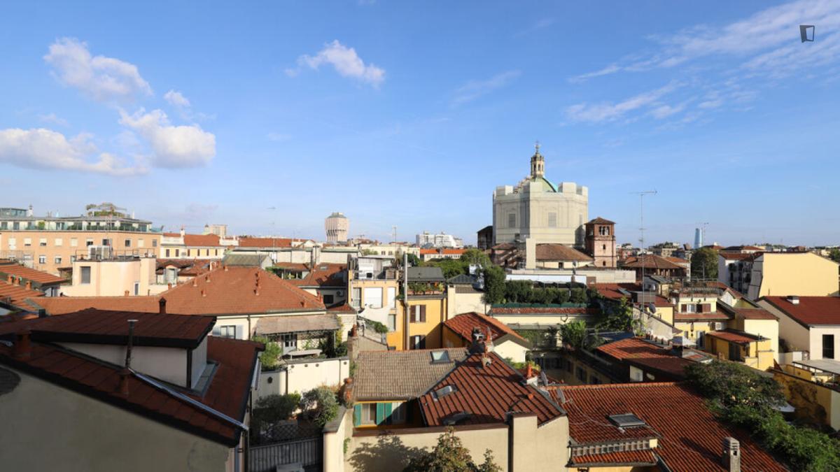 Wonderful 3-Bedroom Apartment Near Università Cattolica Del Sacro Cuore - 2