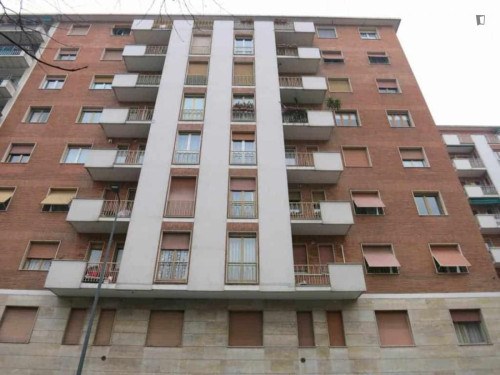 Stunning one-bedroom apartment near Zara metro station - Gallery - 2
