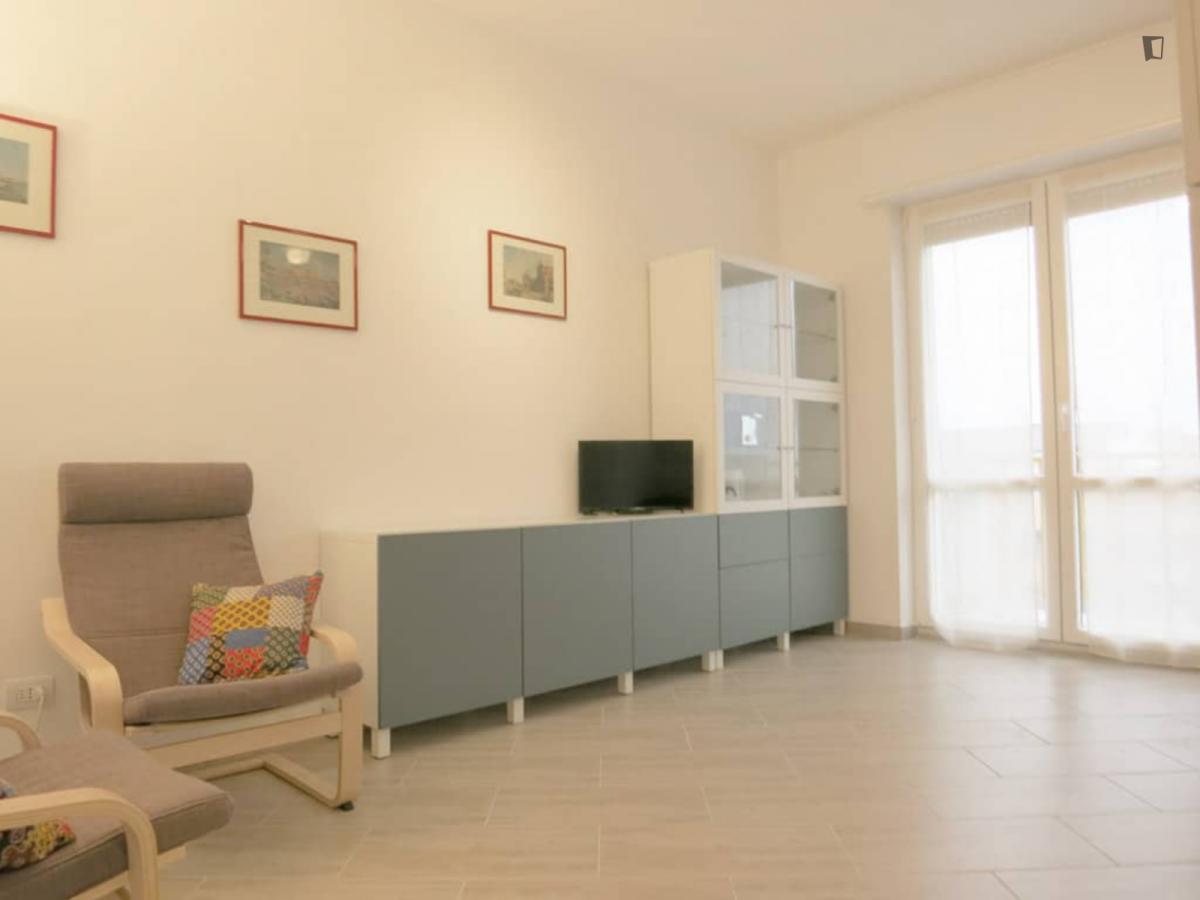 Stunning One-Bedroom Apartment Near Zara Metro Station - 11