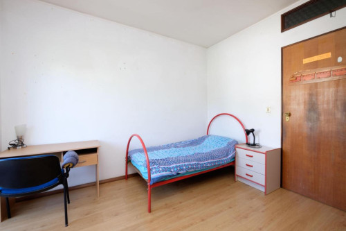 Charming bedroom in Coimbra - Gallery - 19