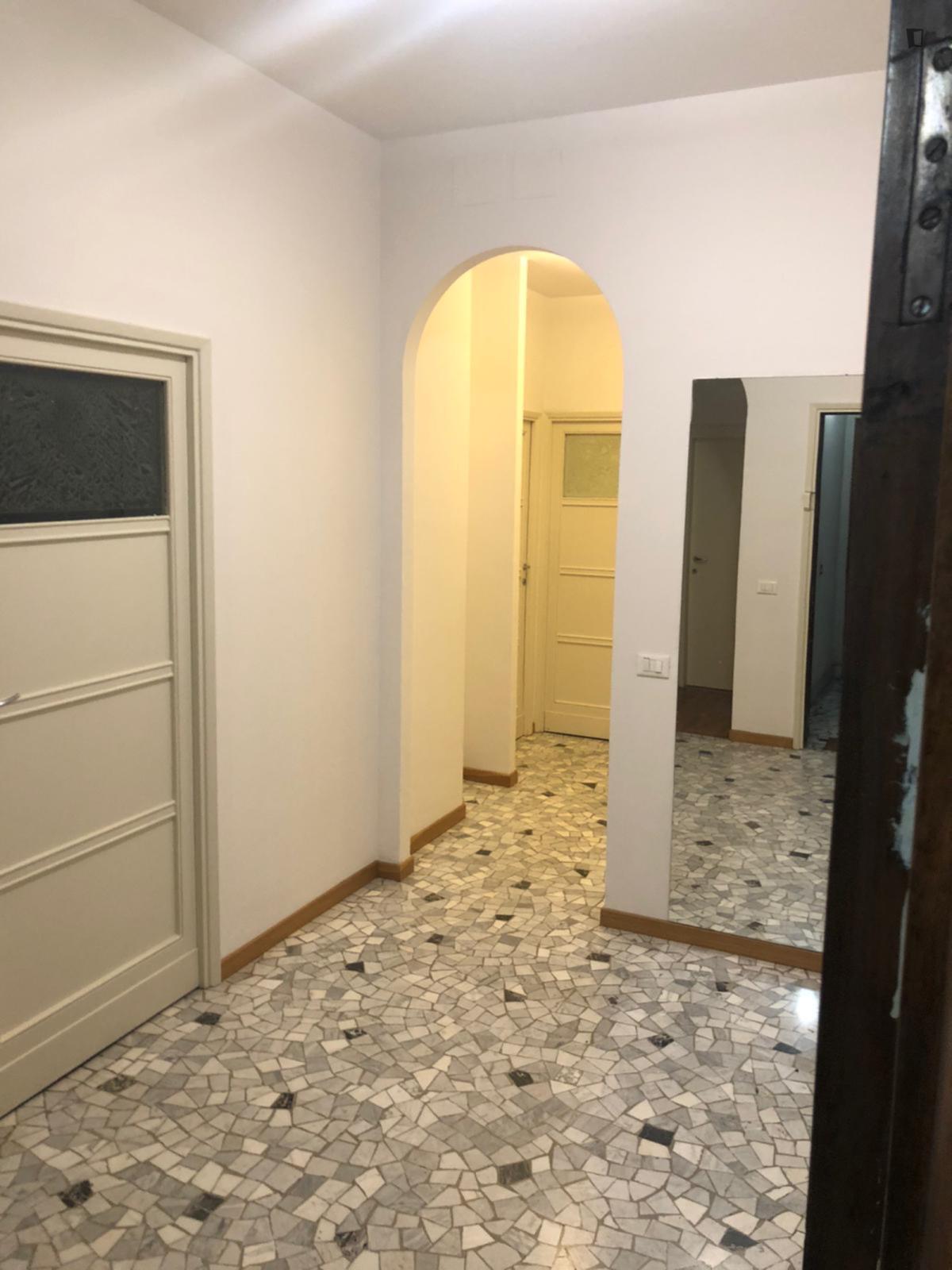 Single Bedroom, In 5-Bedroom Apartment - 2