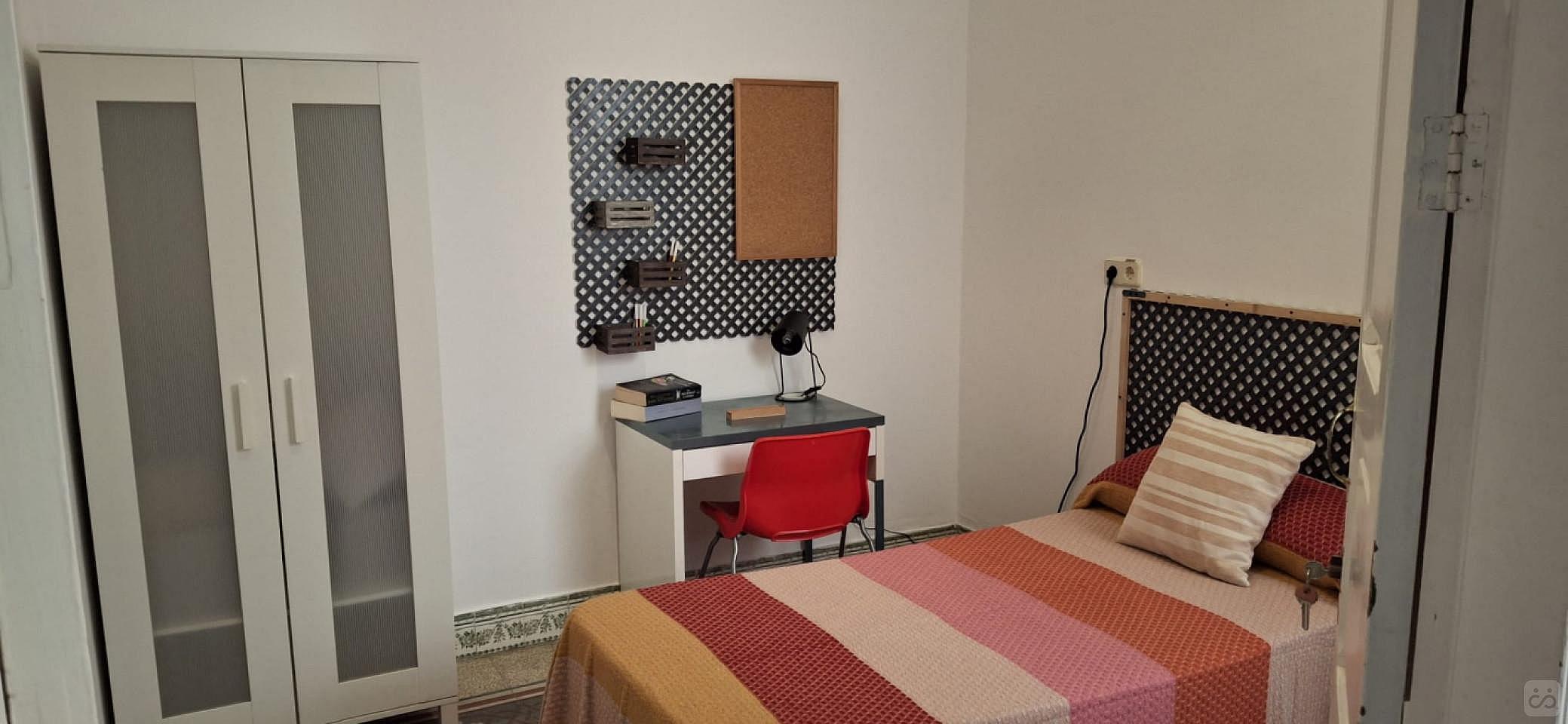 Room 4 - 1