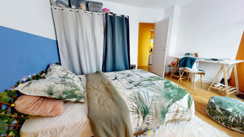 Room in Rue Vincent Van Gogh, Toulouse for 72 m² with 5 bedrooms - Gallery - 2