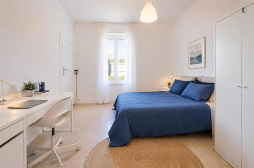 Comfy double bedroom in Quartiere Chiesa Rossa - Gallery - 3
