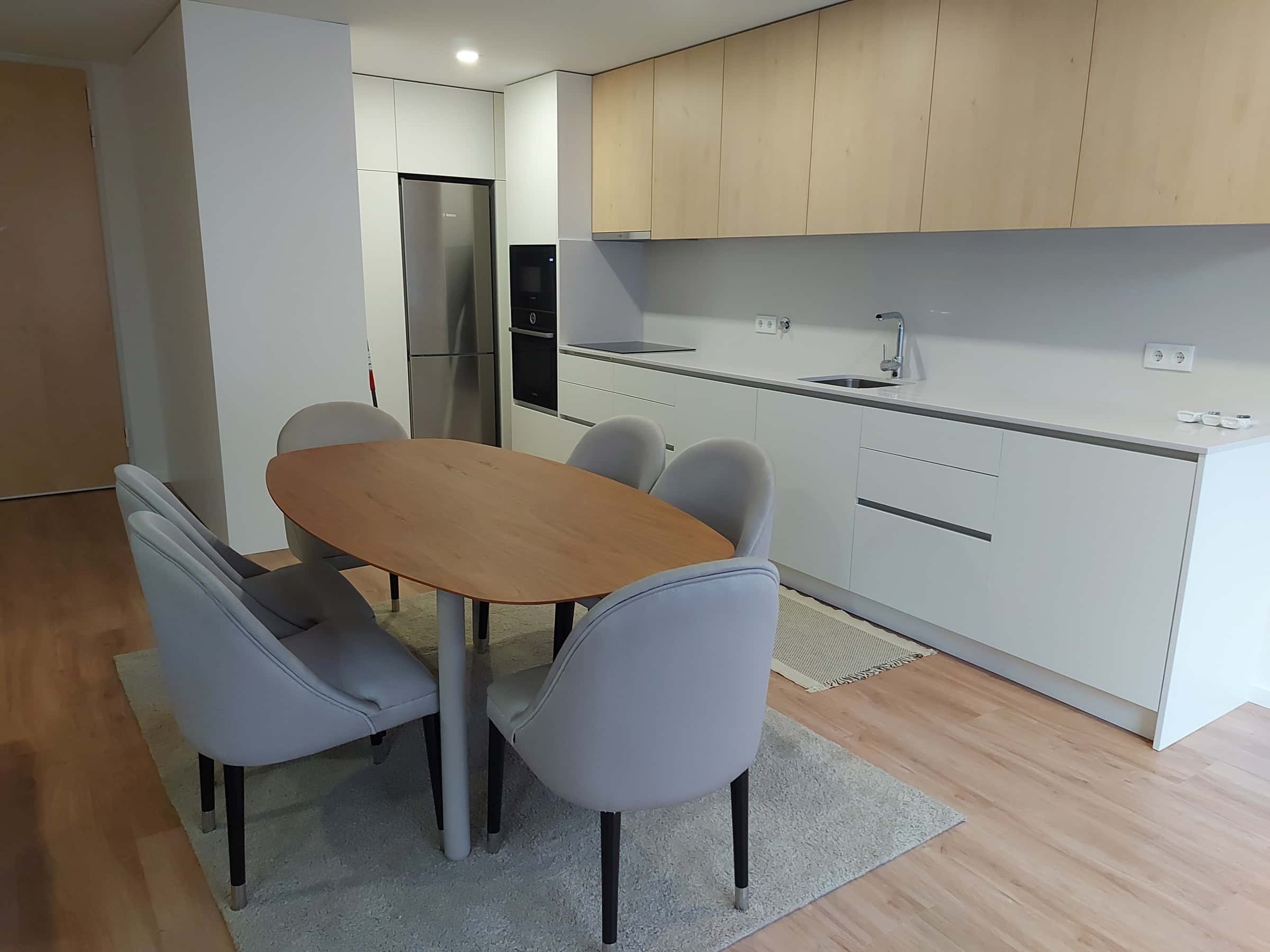2 Bedroom Apartment In Rua Capitão Sousa Pizarro, Aveiro - 1