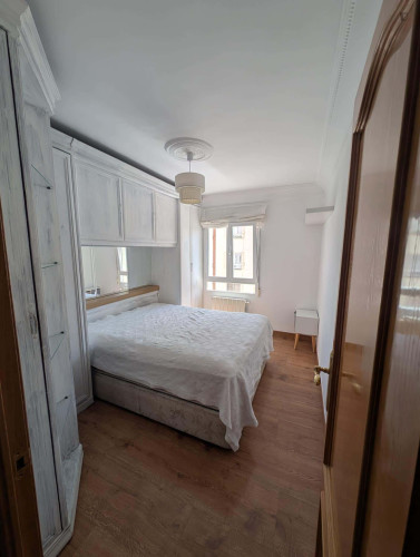 Apartment in Calle Segovia, Burgos for 80 m² with 3 bedrooms - Gallery - 2