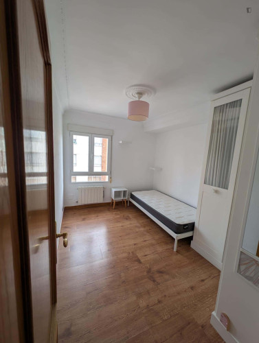 Apartment in Calle Segovia, Burgos for 80 m² with 3 bedrooms - Gallery - 5