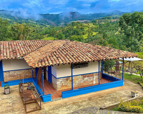 Stunning Countryside House w/ Coworking + Yoga Studio