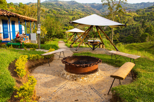 Stunning Countryside House w/ Coworking + Yoga Studio