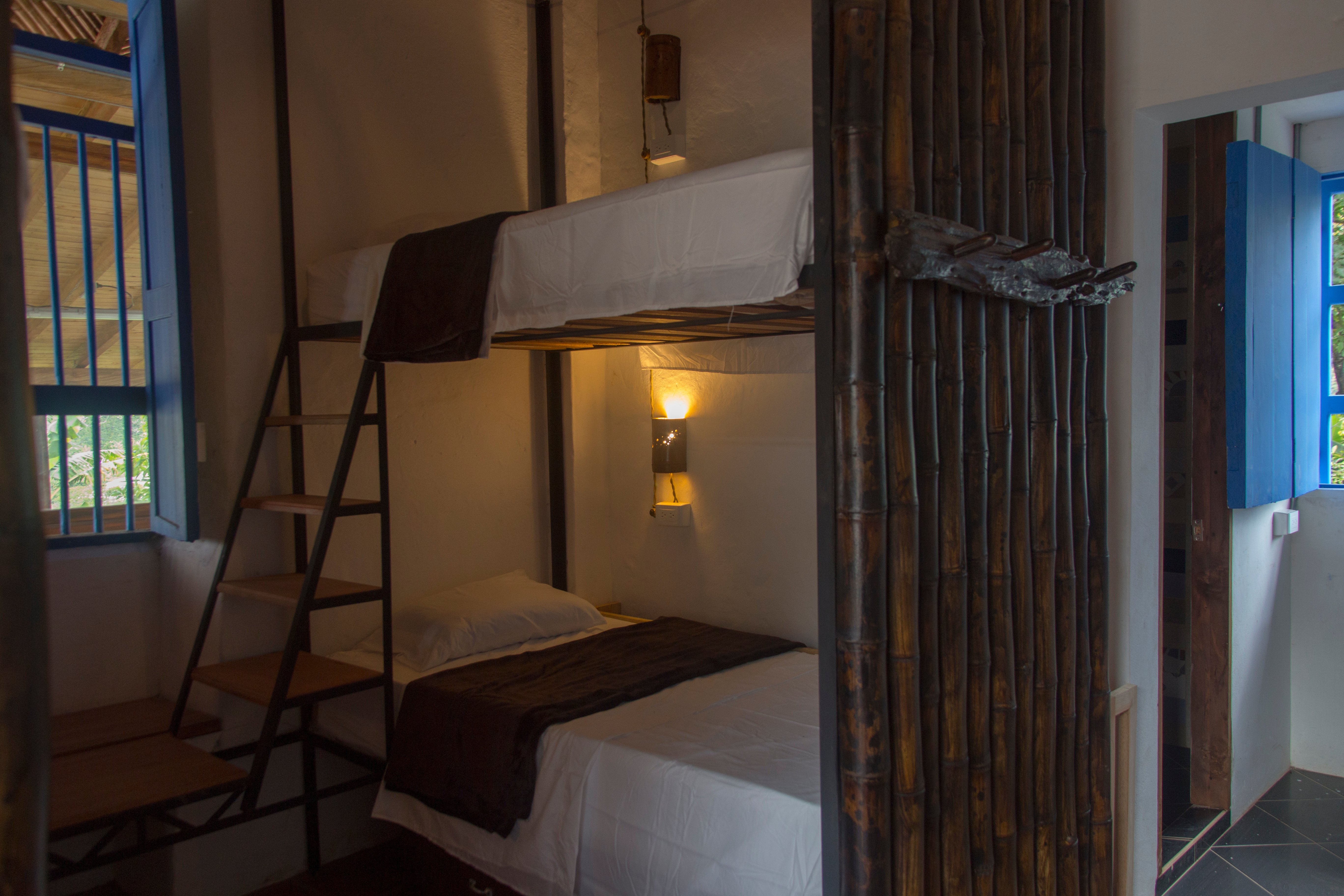  Bed In A 6-Bed Mixed Gender Room  -  Stunning Countryside House w/ Coworking + Yoga Studio  - Gallery -  5