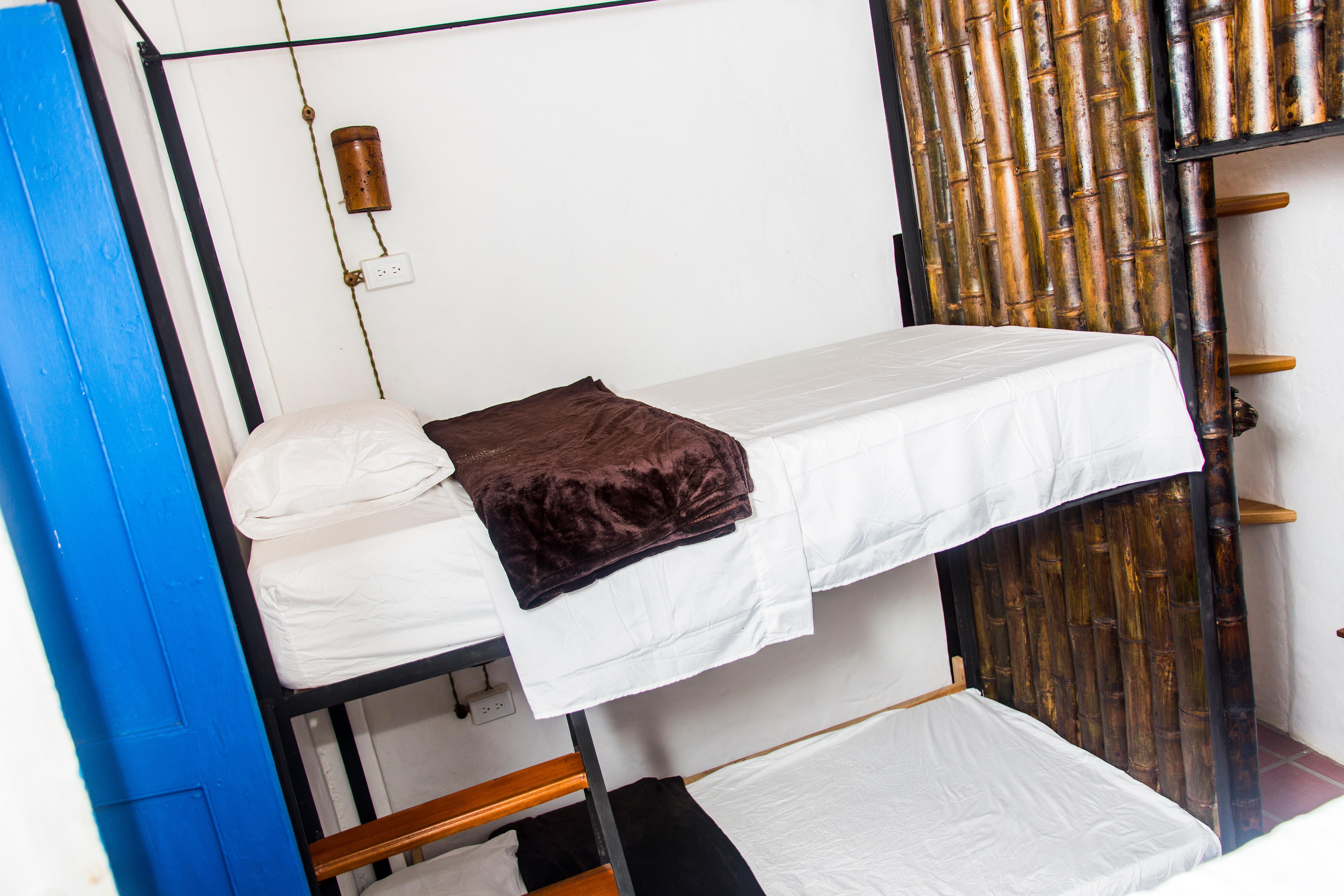  Bed In A 6-Bed Mixed Gender Room  -  Jericó Residence  - Gallery -  4