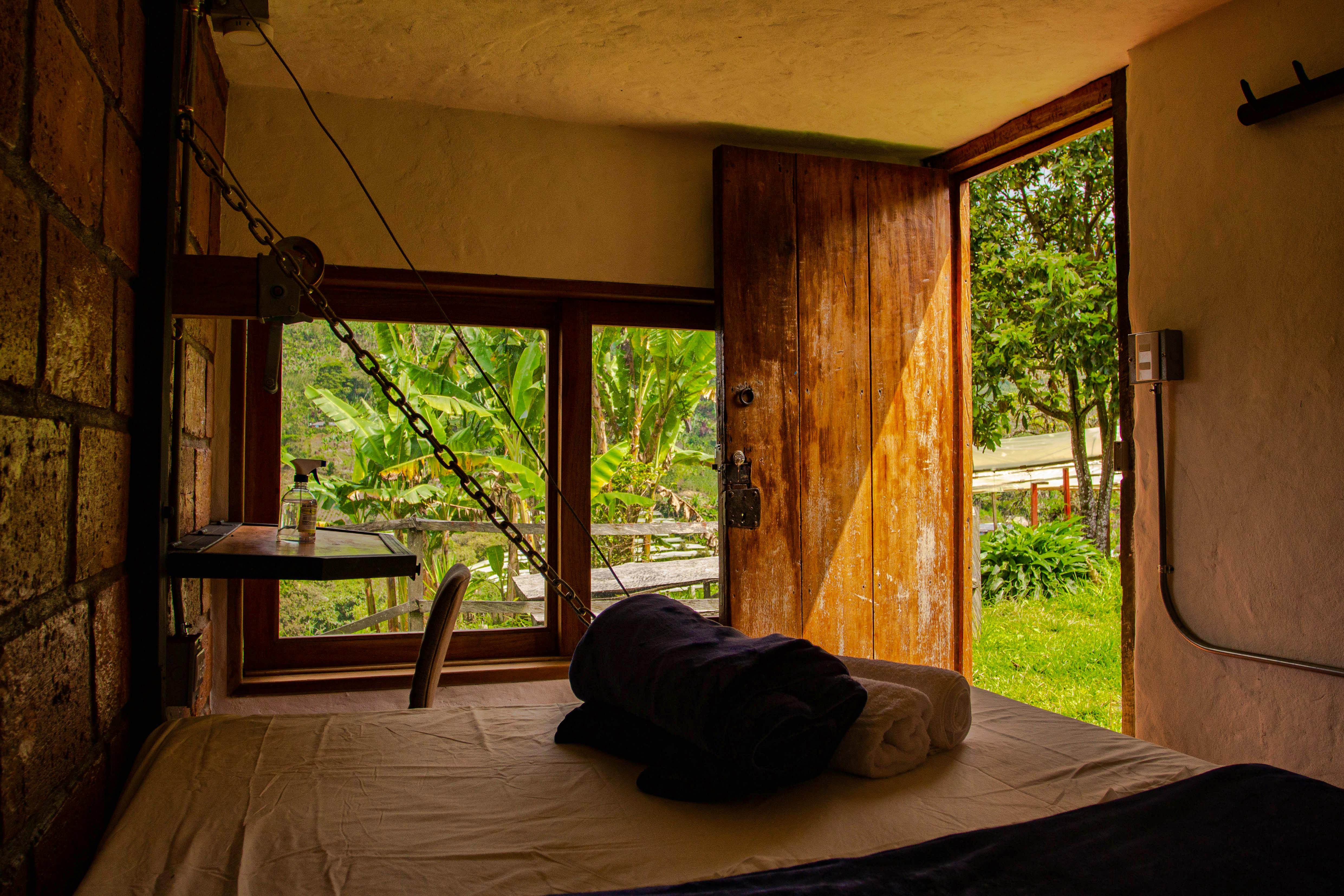 Private Ensuite Studio - Stunning Countryside House w/ Coworking + Yoga Studio - Gallery - 19