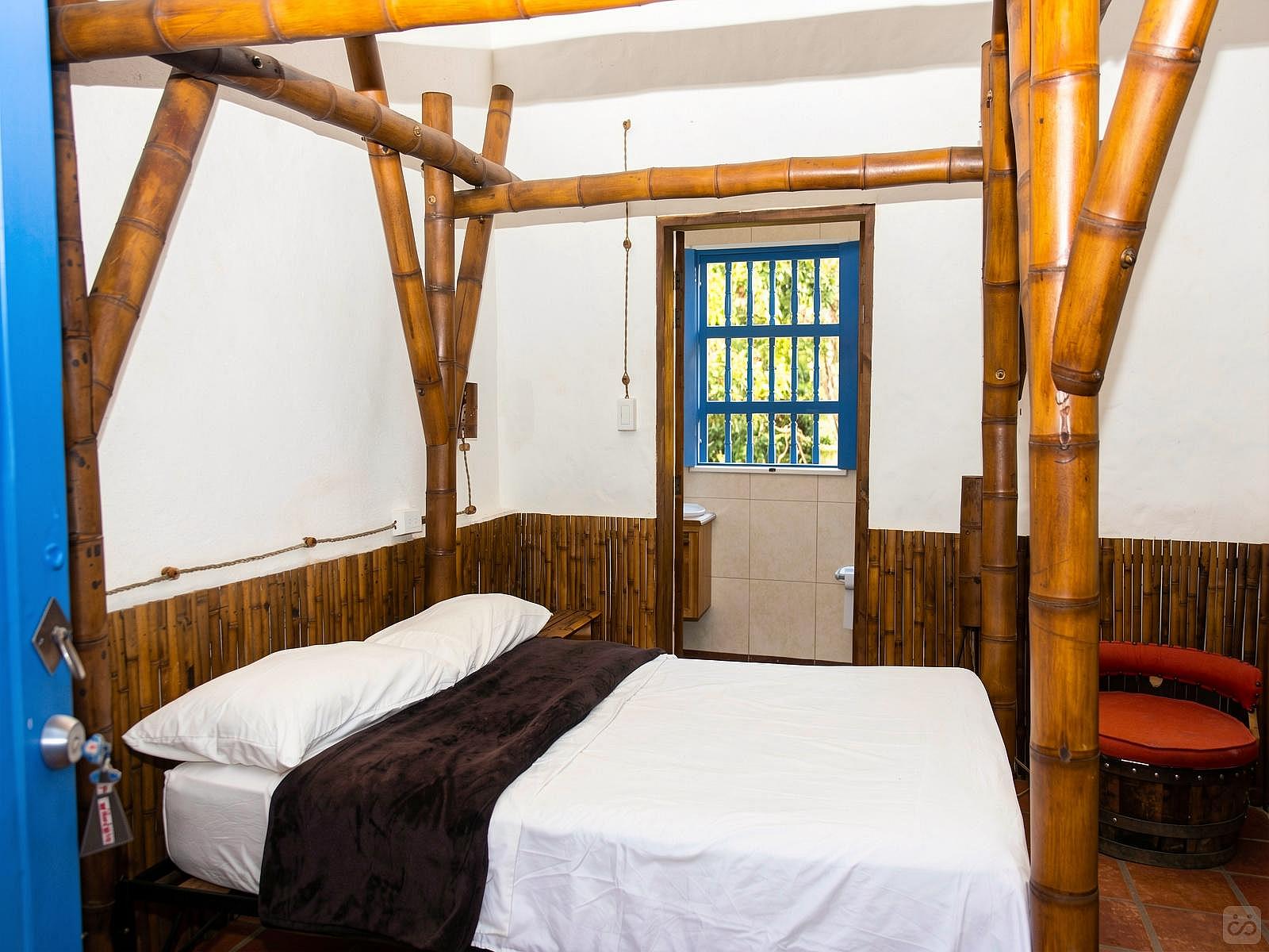  Private Ensuite Room  -  Stunning Countryside House w/ Coworking + Yoga Studio  - Gallery -  19