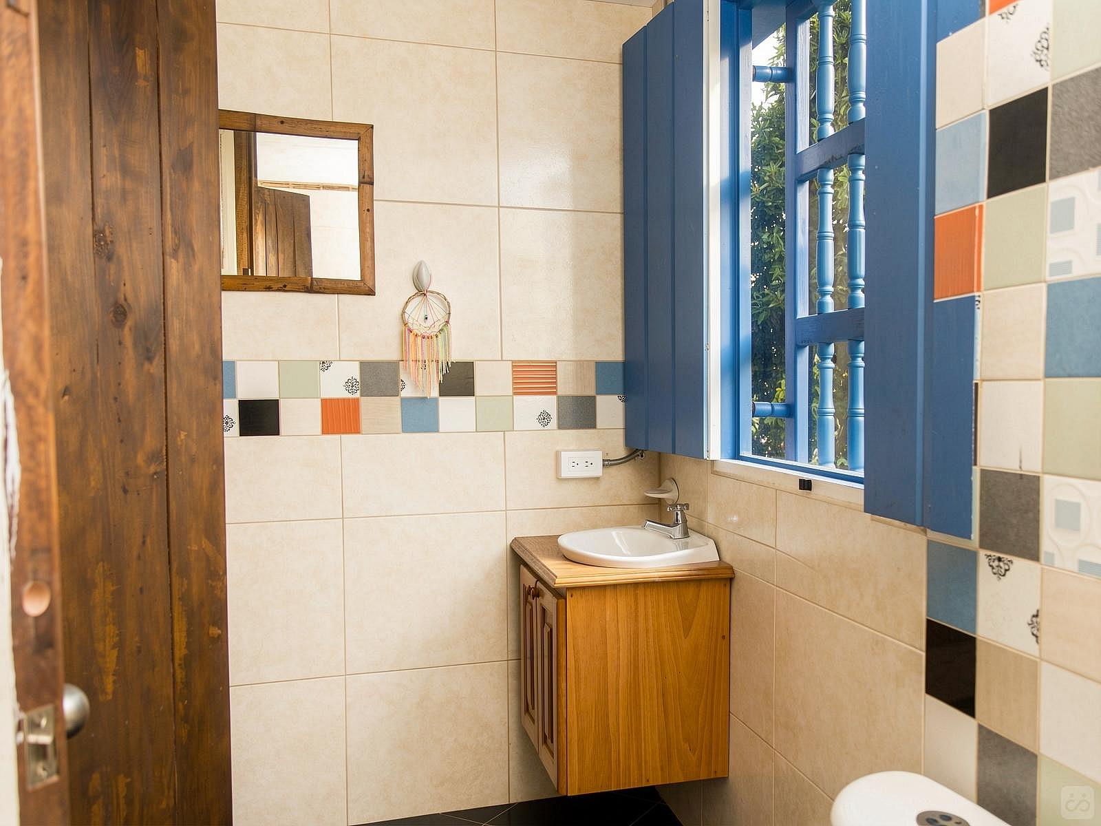  Private Ensuite Room  -  Stunning Countryside House w/ Coworking + Yoga Studio  - Gallery -  18