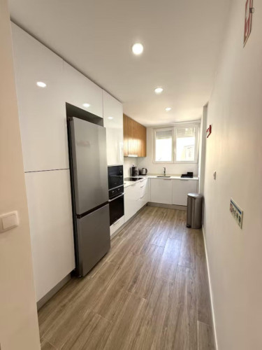 Irresistible 2 Bedroom Apartment close to Parede Train Station - Gallery - 11