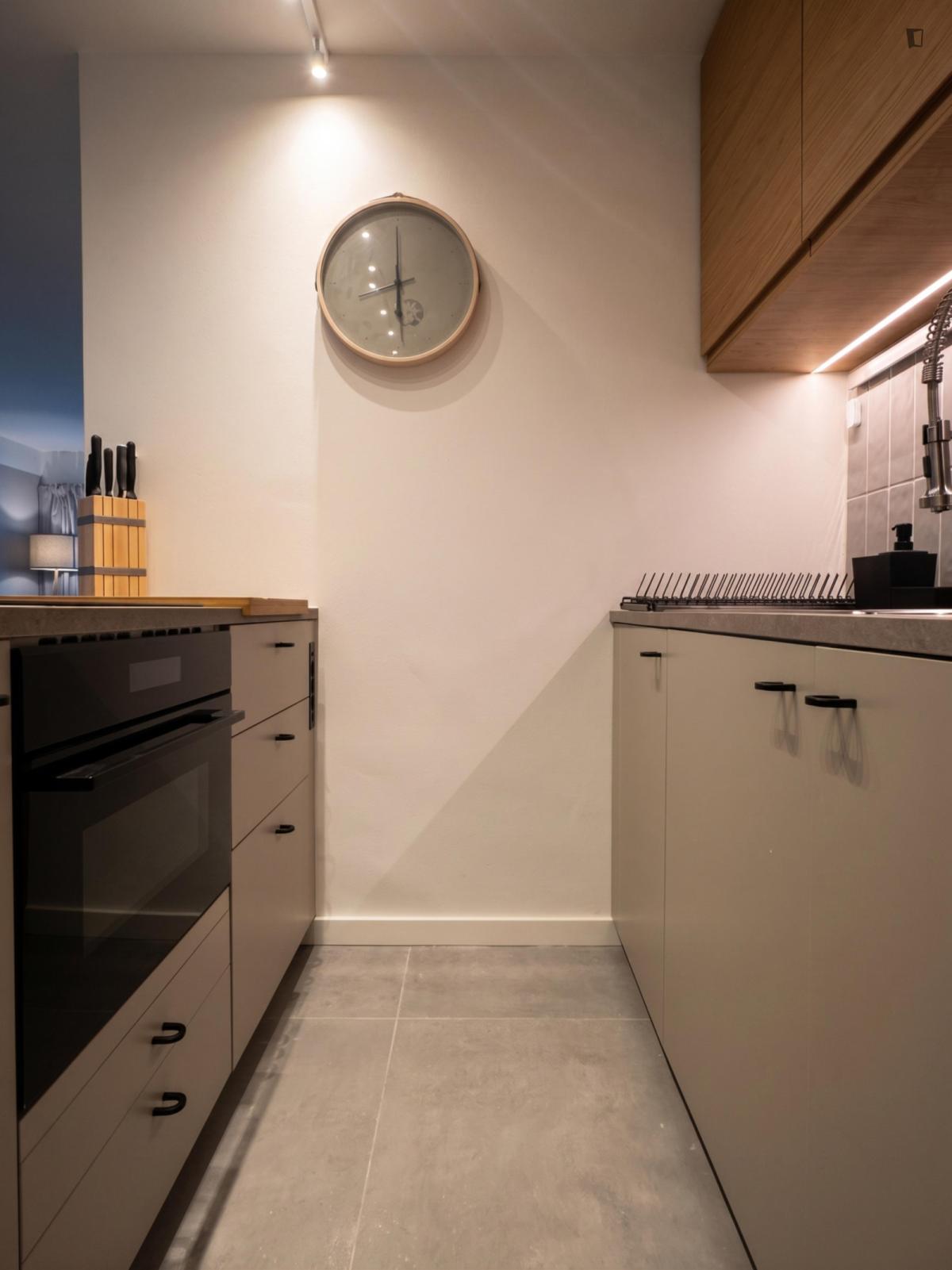 Charming 2 Bedroom Apartment With A Terrace Close To Nova School Of Business And Economics - 11