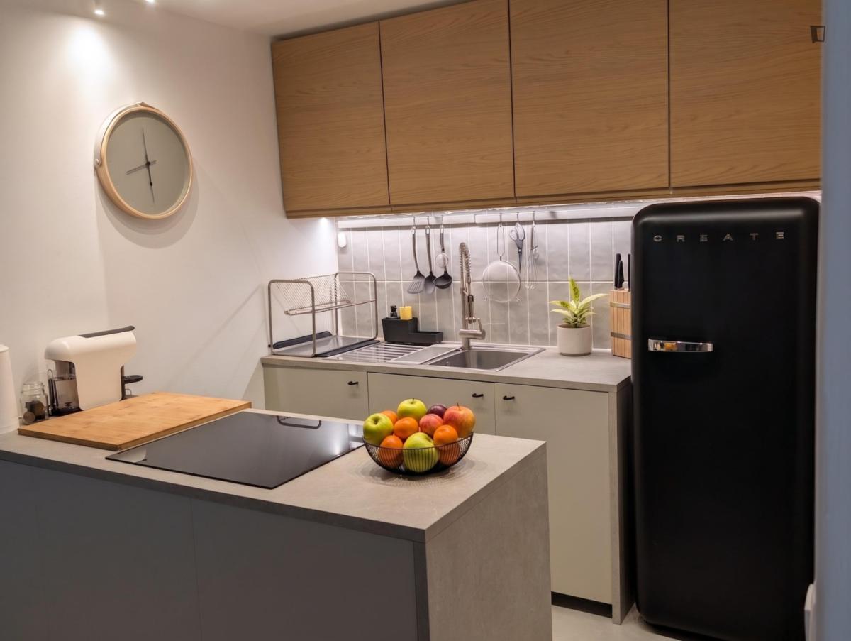 Charming 2 Bedroom Apartment With A Terrace Close To Nova School Of Business And Economics - 6
