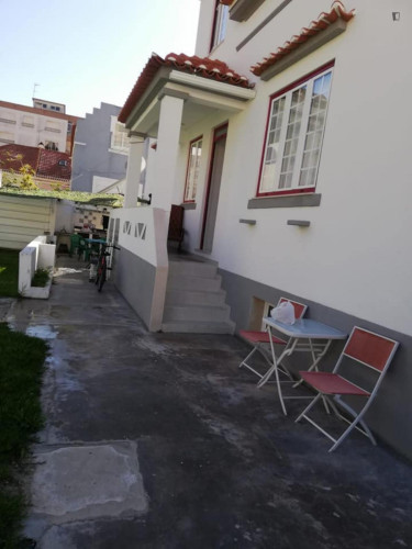 Homely single bedroom in sunny Costa da Caparica - Gallery - 7