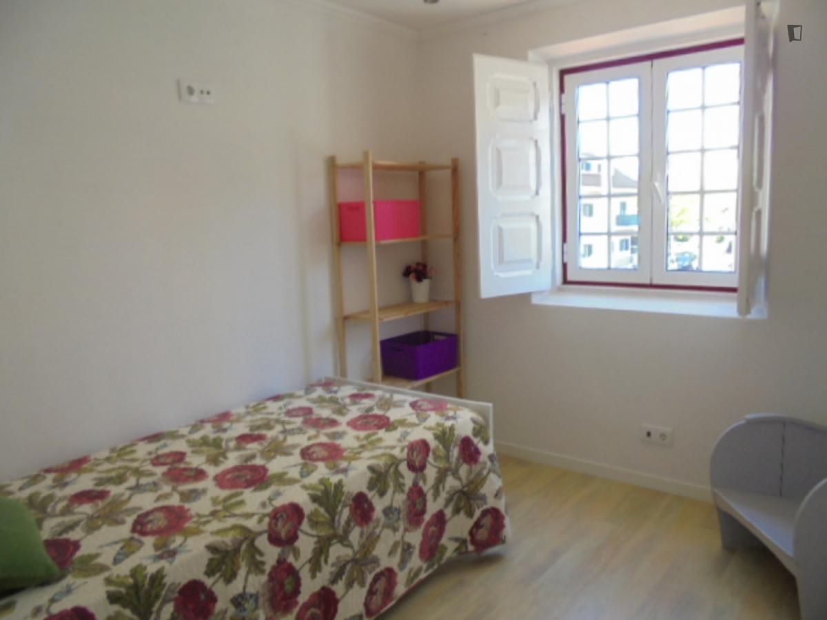 Homely Single Bedroom In Sunny Costa Da Caparica - 14