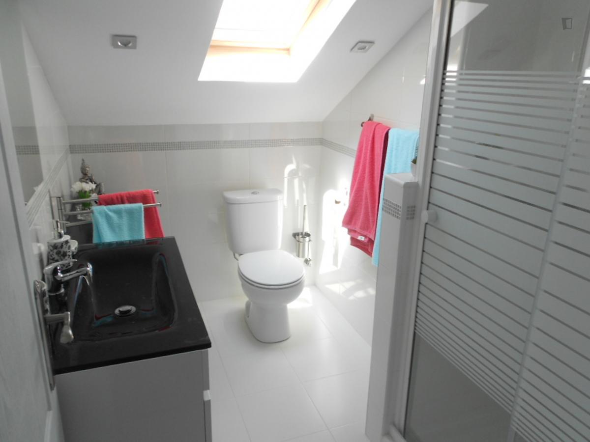 Homely Single Bedroom In Sunny Costa Da Caparica - 7