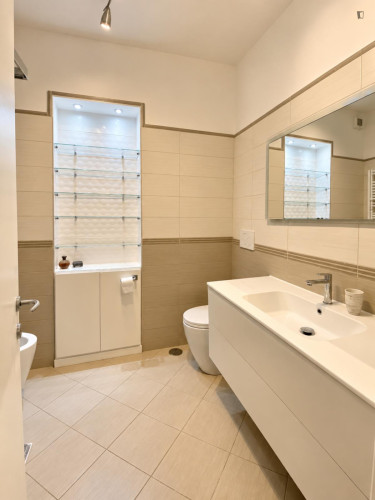 Cozy Single Bedroom in Rome EUR - Gallery - 9