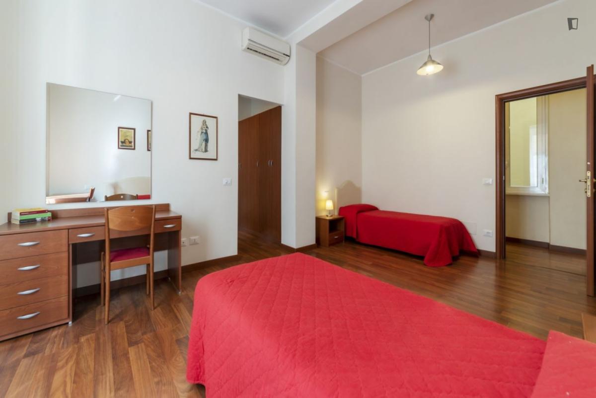 Appealing 4-Bedroom Flat In Appio Latino - 24