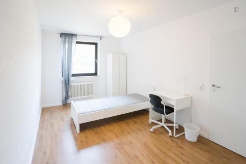 Cozy single bedroom in a 5-bedroom apartment near Elbruchstraße transport station - Gallery - 28