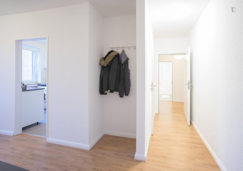 Cozy single bedroom in a 5-bedroom apartment near Elbruchstraße transport station - Gallery - 5