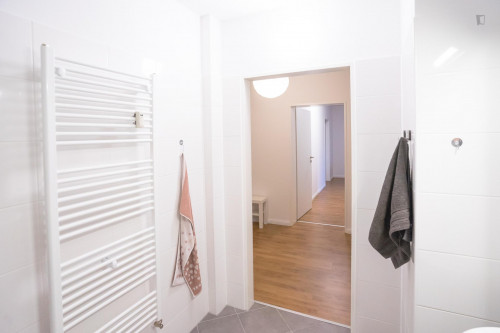 Cozy single bedroom in a 5-bedroom apartment near Elbruchstraße transport station - Gallery - 8