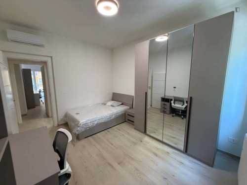 Room in Via Tommaso Salvini, Bologna for 150 m² with 6 bedrooms - Gallery - 2