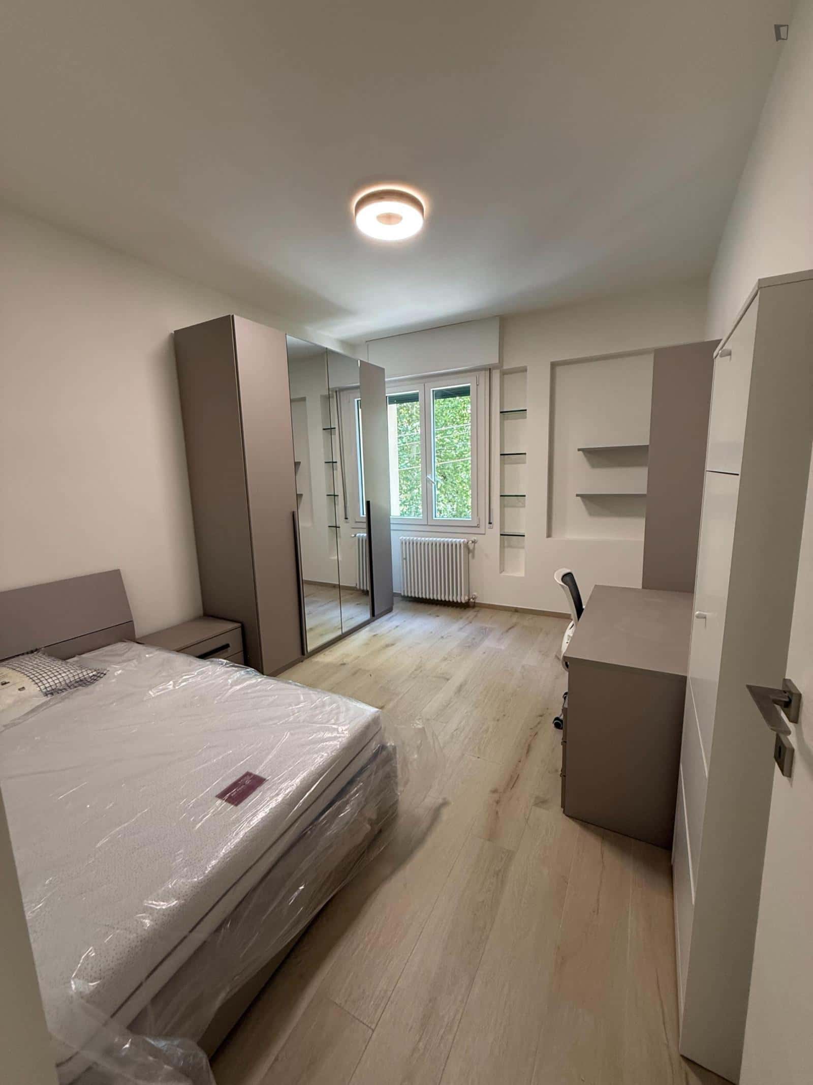 Room In Via Tommaso Salvini, Bologna For 150 M² With 6 Bedrooms - 1