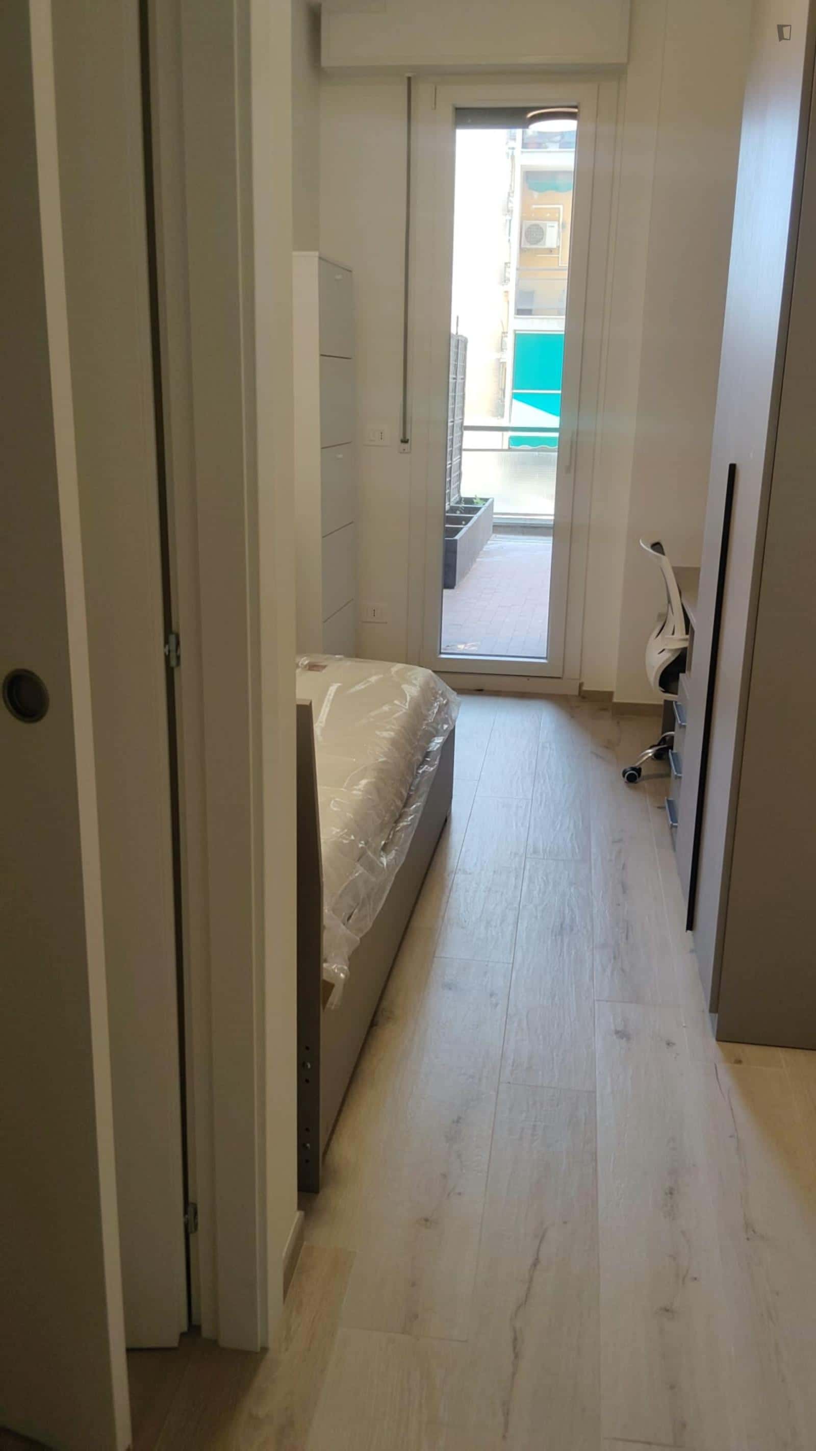 Room In Via Tommaso Salvini, Bologna For 150 M² With 6 Bedrooms - 1