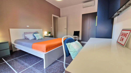 Room in Via Toscana, Bologna for 120 m² with 4 bedrooms - Gallery - 2