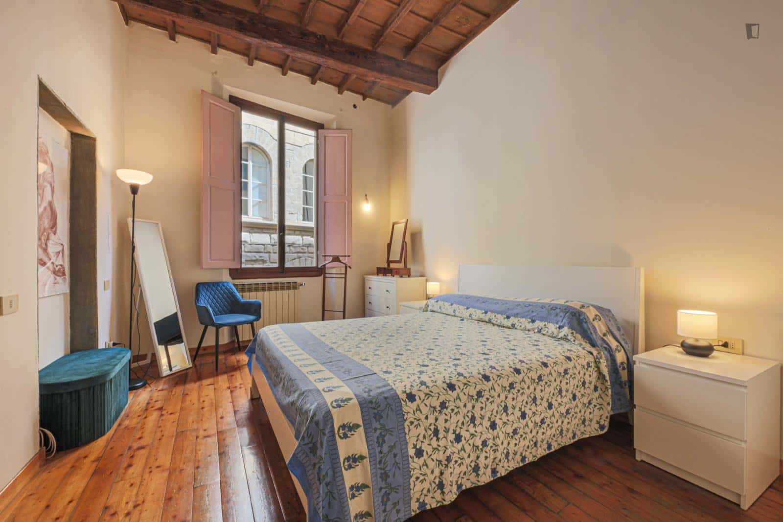 Apartment In Via Di San Niccolò, Firenze For 60 M² With 1 Bedroom - 1