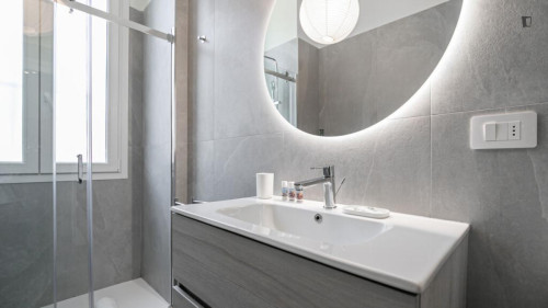 Bright 1-bedroom flat close to the Gambara subway station - Gallery - 20