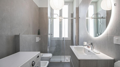 Bright 1-bedroom flat close to the Gambara subway station - Gallery - 22